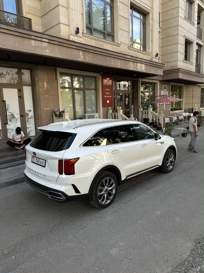 Kia Sorento, 2021 — фото 4 из 12