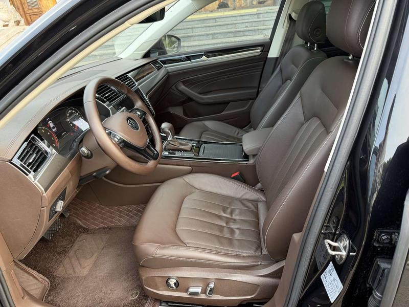 Volkswagen Phideon, 2023 — фото 8 из 10