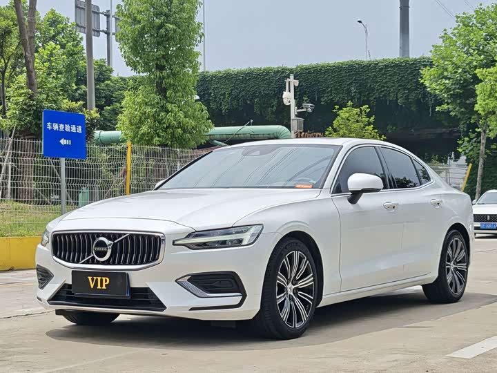 Volvo S60, 2022 — купить в Ижевске под ключ