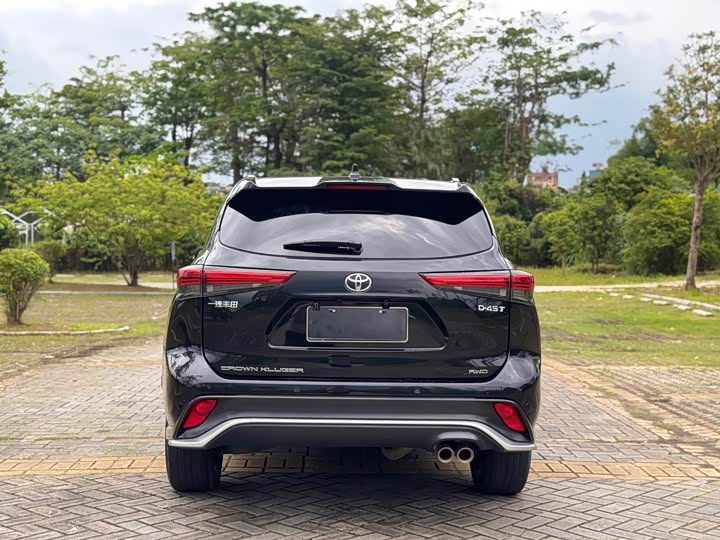 Toyota Crown Kluger, 2023 — фото 5 из 9