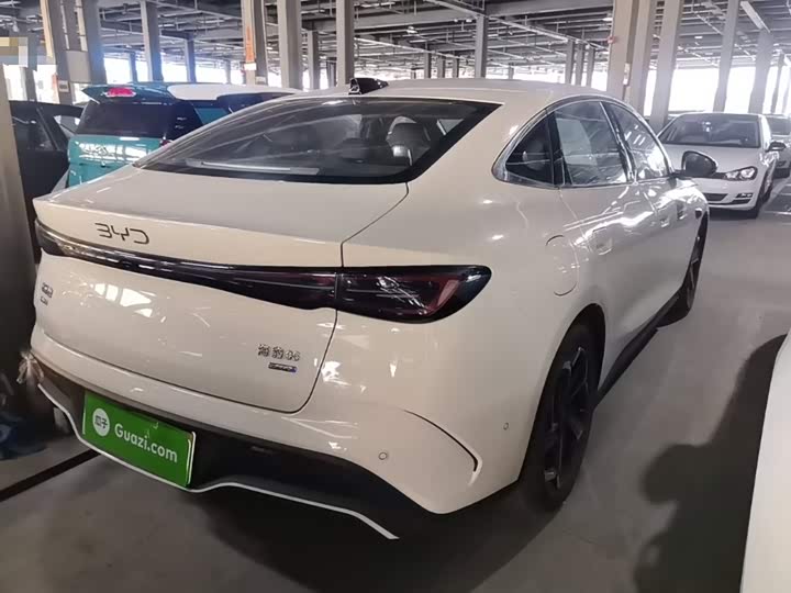 BYD Seal 06 Hybrid/EV, 2024 — фото 7 из 9