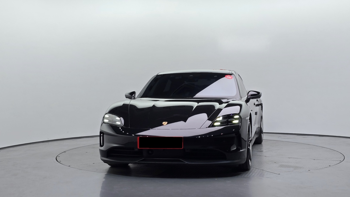 Porsche Taycan, 2024 — фото 3 из 12