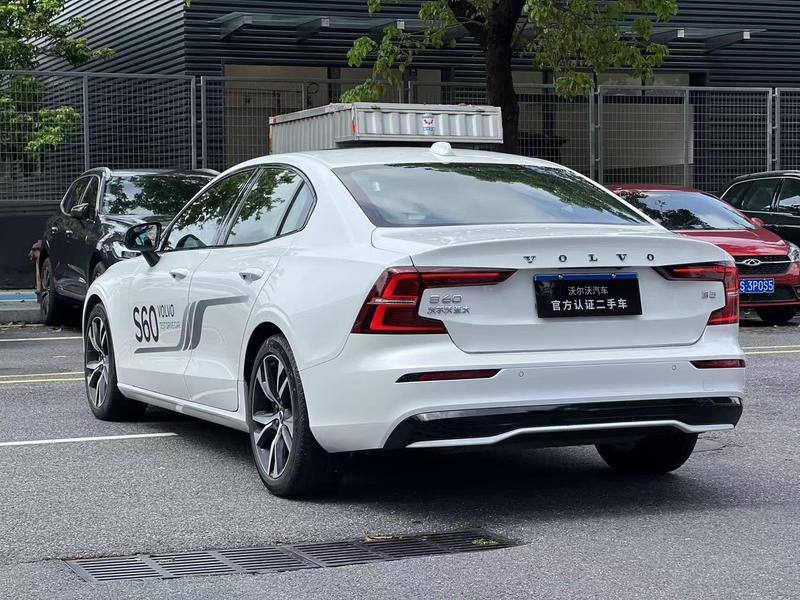 Volvo S60, 2024 — фото 4 из 9