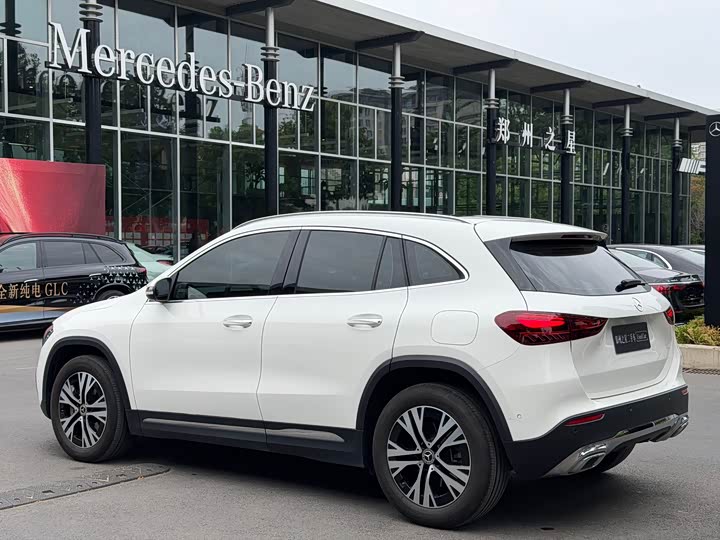 Mercedes-Benz GLA-Class, 2024 — фото 9 из 9