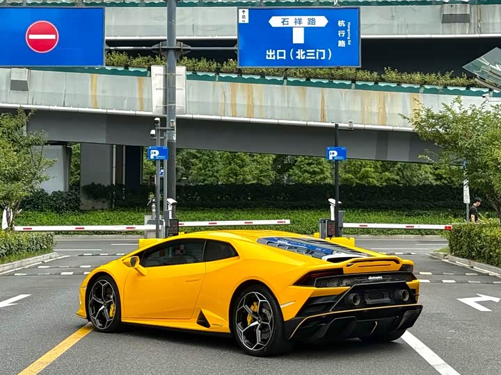 Lamborghini Huracán, 2022 — фото 9 из 9