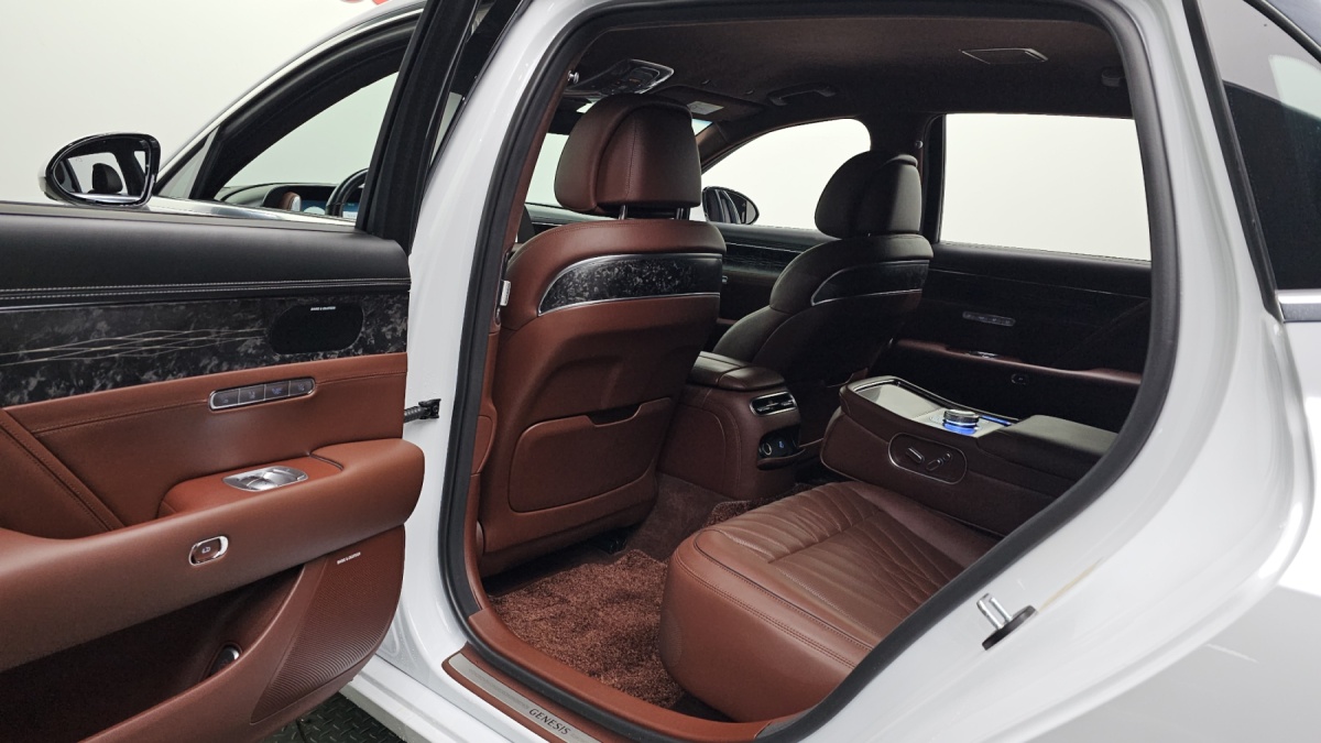 Genesis G90, 2023 — фото 10 из 12