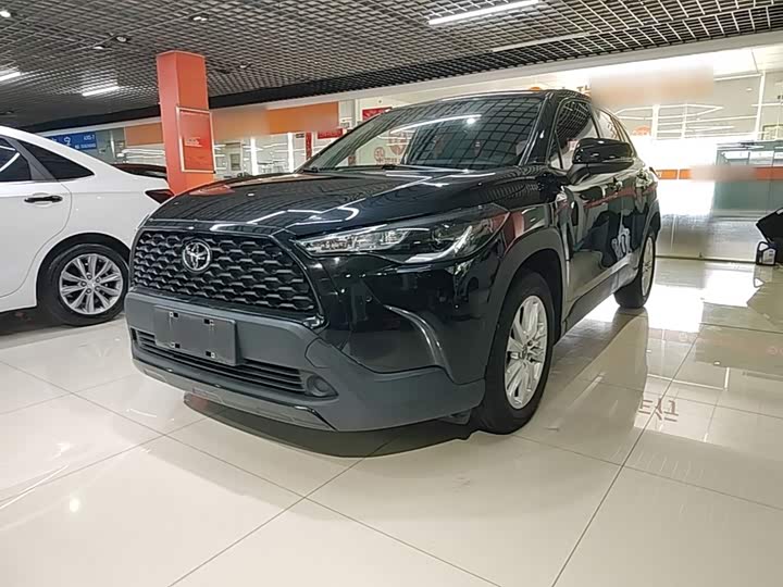Toyota Corolla Cross, 2023 — фото 2 из 9