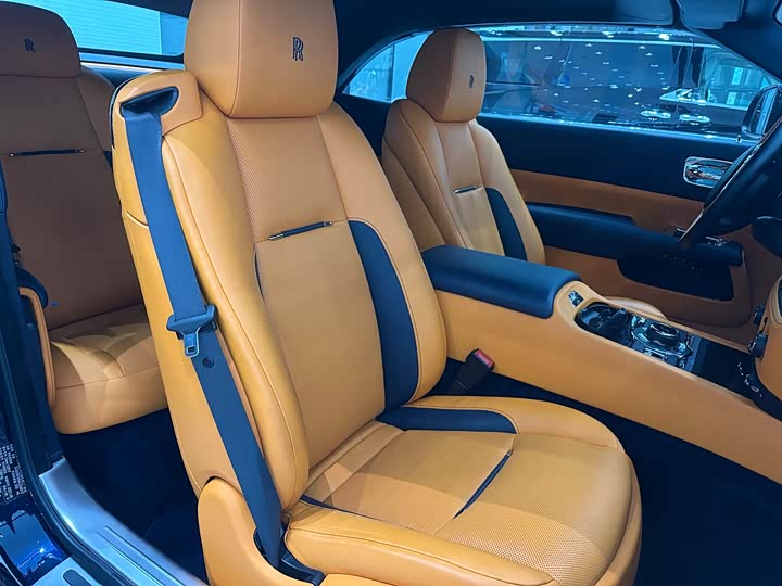 Rolls-Royce Dawn, 2022 — фото 8 из 9