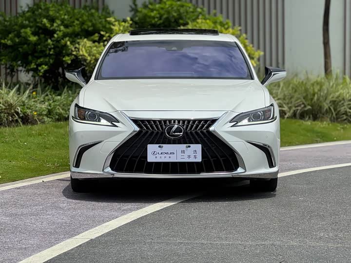 Lexus ES, 2024 — фото 2 из 9