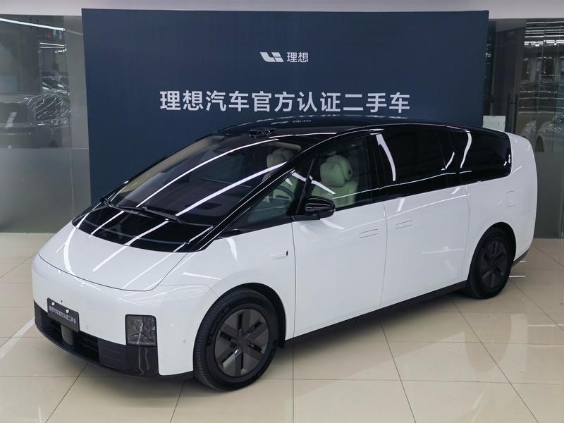 LiXiang Mega, 2025 — купить в Санкт-Петербурге под ключ