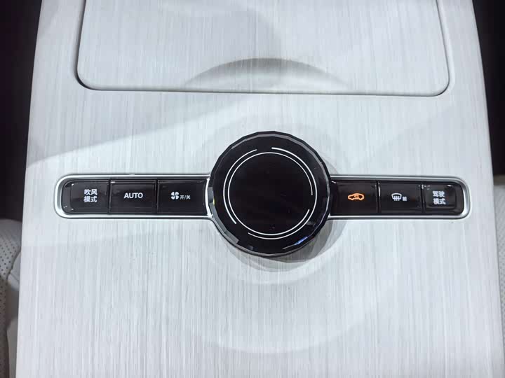 Geely Galaxy E8, 2023 — фото 6 из 9