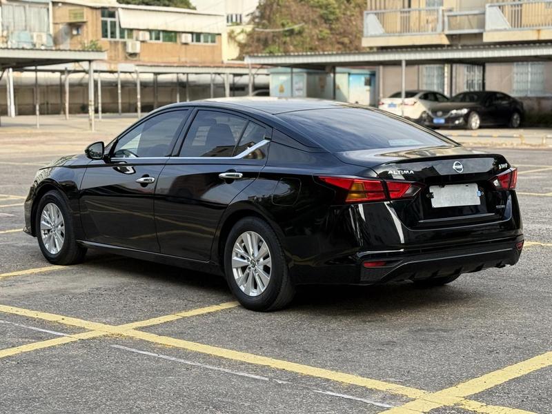 Nissan Teana, 2022 — фото 4 из 10