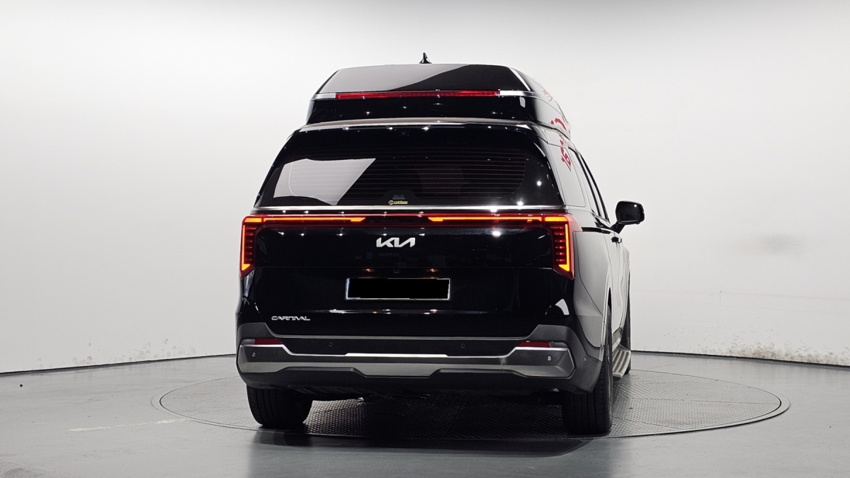 Kia Carnival, 2024 — фото 4 из 12