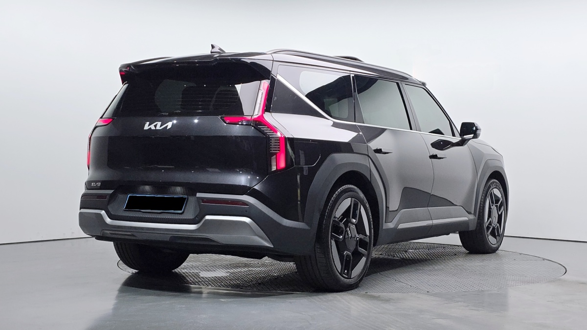 Kia EV9, 2023 — фото 2 из 12