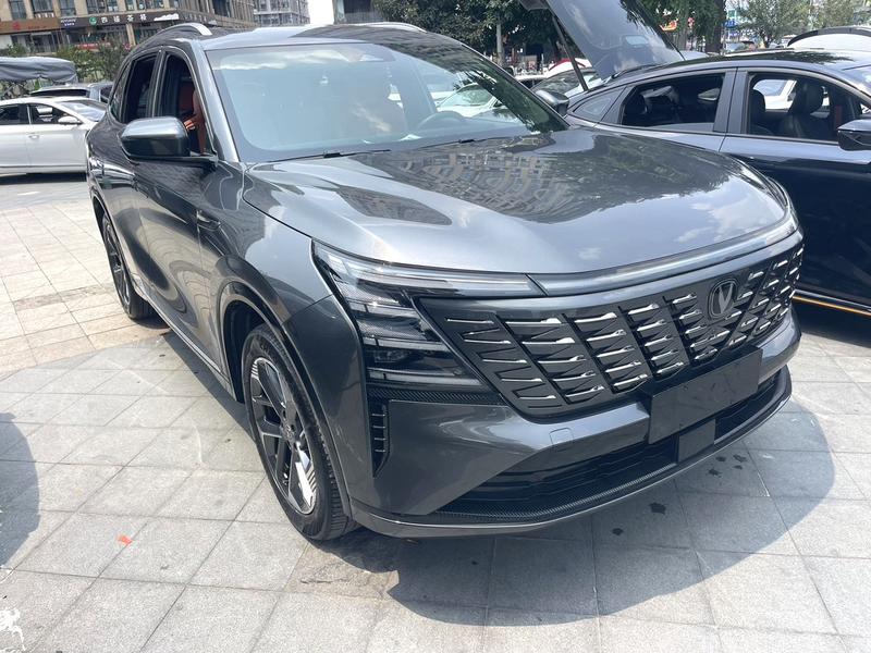 Changan CS75 Plus, 2025 — фото 2 из 8