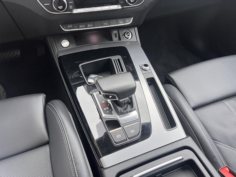 Audi Q5L, 2024 — фото 9 из 12