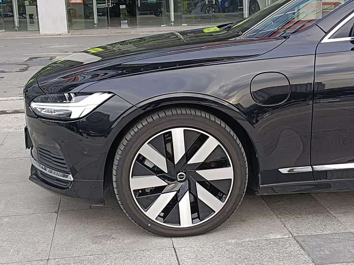 Volvo S90 Hybrid, 2024 — фото 4 из 9