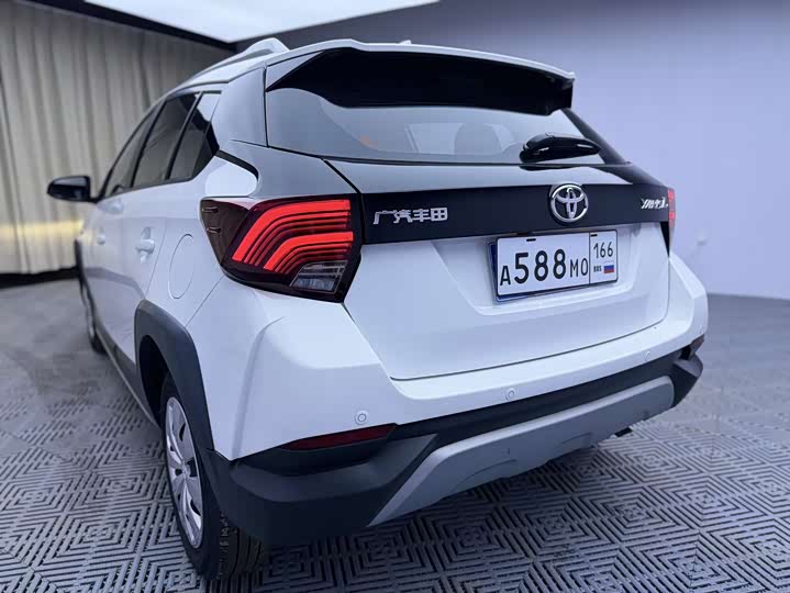 Toyota Yaris L Hatchback, 2022 — фото 6 из 9