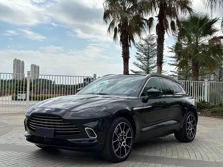 Aston Martin DBX, 2021 — купить в Перми под ключ