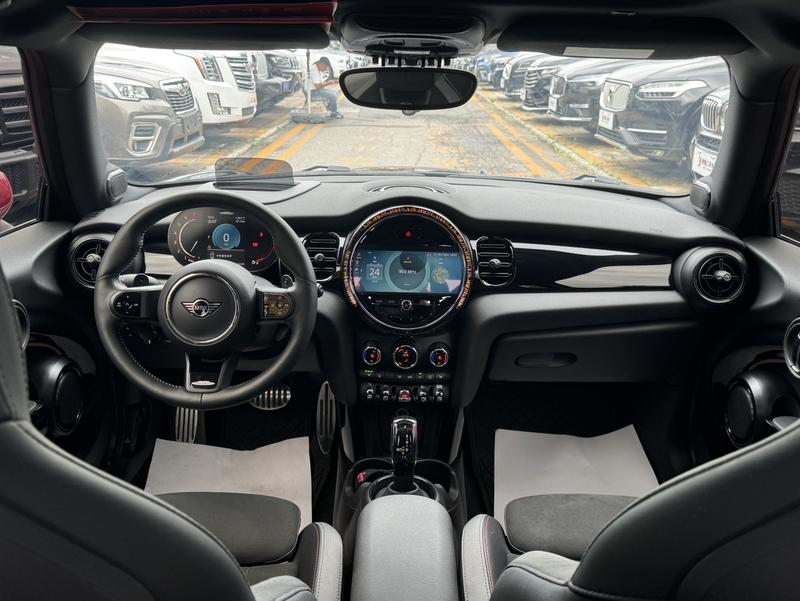 Mini Mini JCW, 2022 — фото 5 из 7