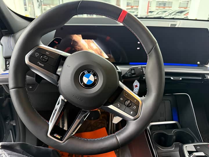 BMW X1 M35Li, 2026 — фото 4 из 9