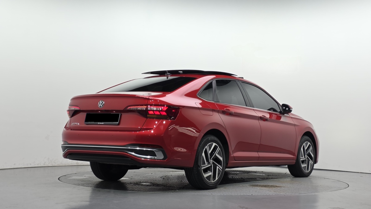 Volkswagen Jetta, 2023 — фото 2 из 12
