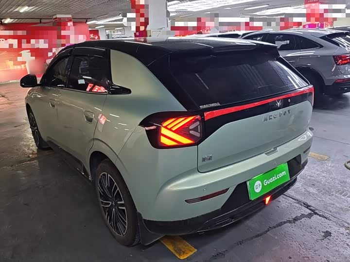 BAIC Arcfox T1, 2025 — фото 5 из 9