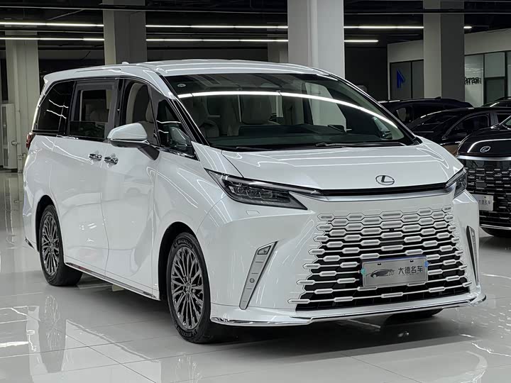 Lexus LM, 2024 — фото 3 из 9