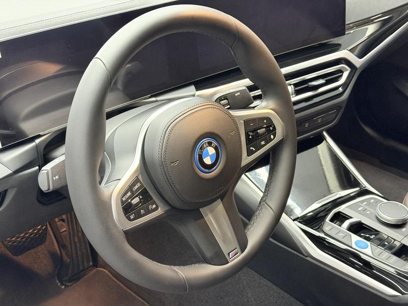 BMW i3, 2023 — фото 8 из 12