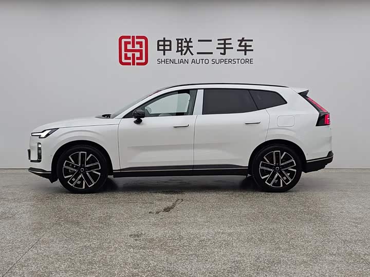 Volvo XC70 Hybrid, 2026 — фото 3 из 9