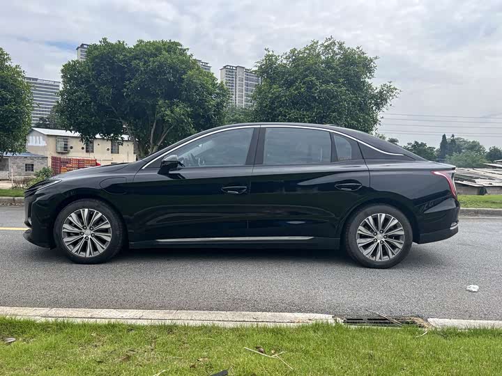 Hongqi E-QM5, 2023 — фото 6 из 9