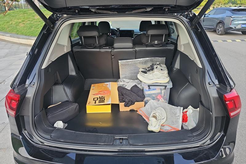 Volkswagen Tiguan L Pro, 2024 — фото 12 из 12