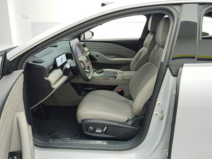 Geely Galaxy Starshine 8 EM-i, 2025 — фото 9 из 9