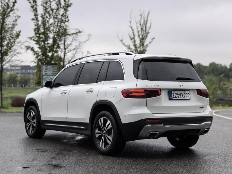 Mercedes-Benz GLB-Class, 2023 — фото 4 из 12