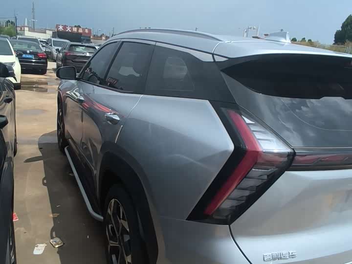 Geely Atlas L, 2024 — фото 8 из 9