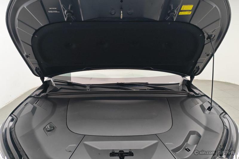 BAIC Arcfox Alpha T5, 2025 — фото 6 из 12