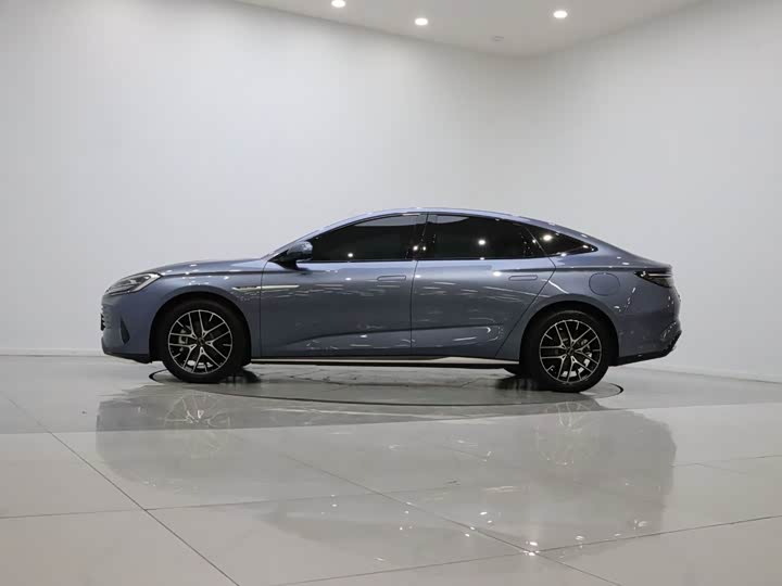 BYD Seal 07 DM-i Hybrid, 2025 — фото 8 из 9