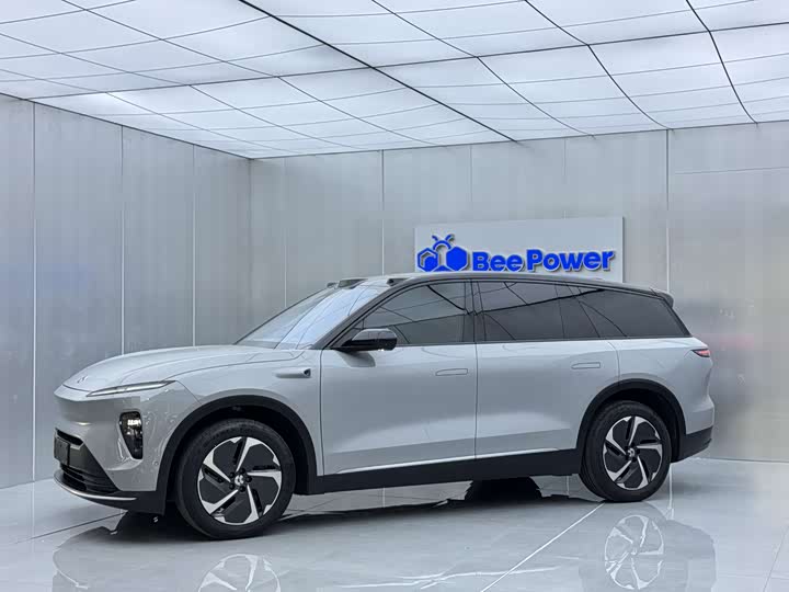 Nio ES8, 2023 — фото 4 из 9
