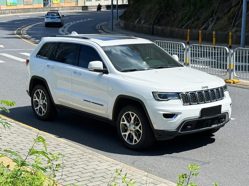 Jeep Grand Cherokee, 2022 — фото 3 из 12