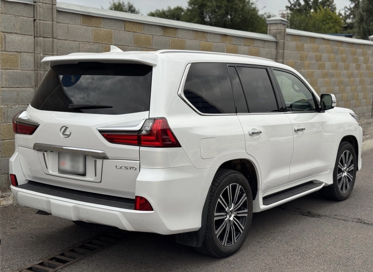 Lexus LX, 2021 — фото 6 из 7