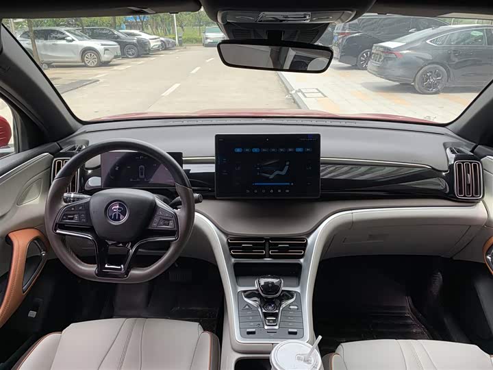 BYD Song Pro Hybrid, 2022 — фото 6 из 9