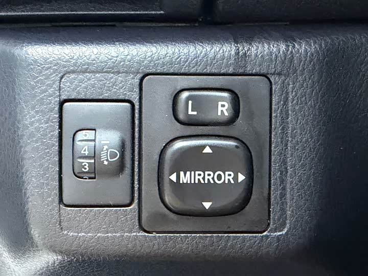 Toyota Yaris L Hatchback, 2022 — фото 8 из 9