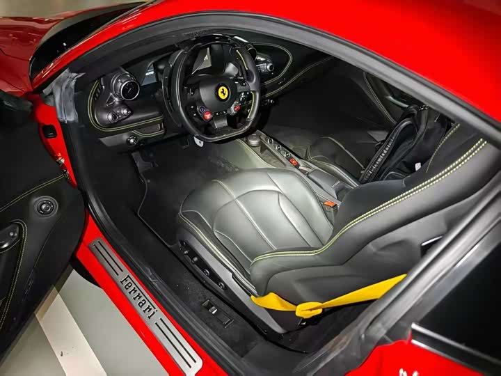 Ferrari F8, 2022 — фото 7 из 7