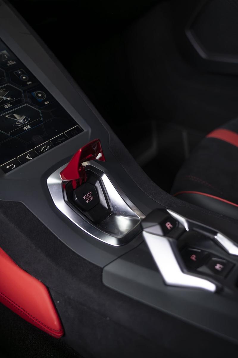 Lamborghini Huracán, 2023 — фото 6 из 8