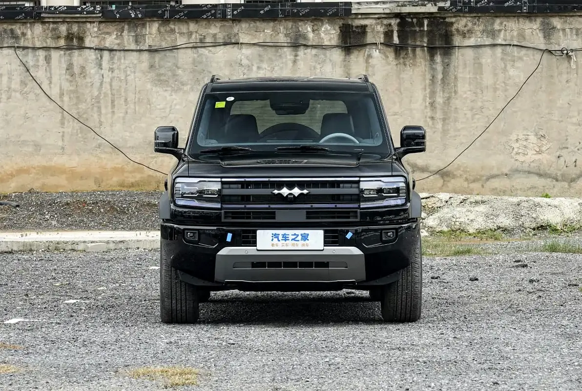 BYD Leopard 5, 2026 — фото 2 из 10