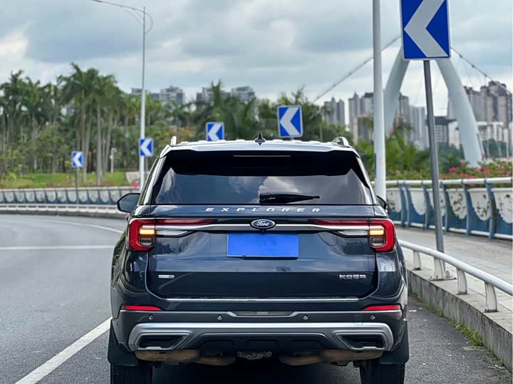 Ford Explorer, 2022 — фото 6 из 9