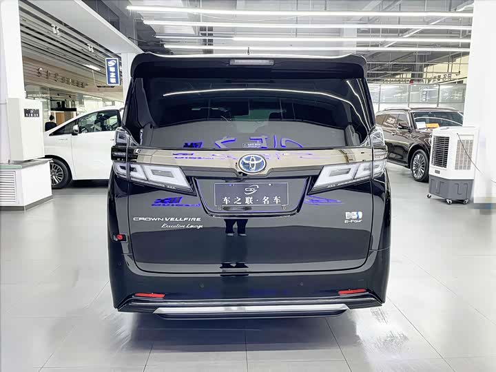 Toyota Vellfire, 2022 — фото 5 из 9