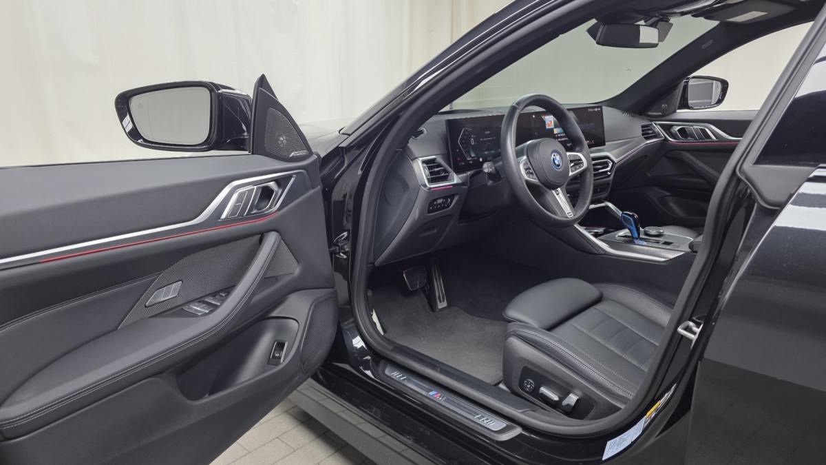 BMW i4, 2022 — фото 9 из 12
