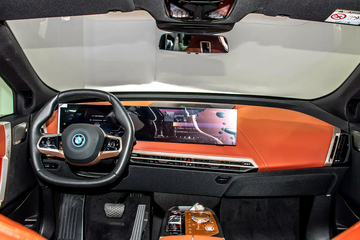 BMW iX, 2025 — фото 7 из 10