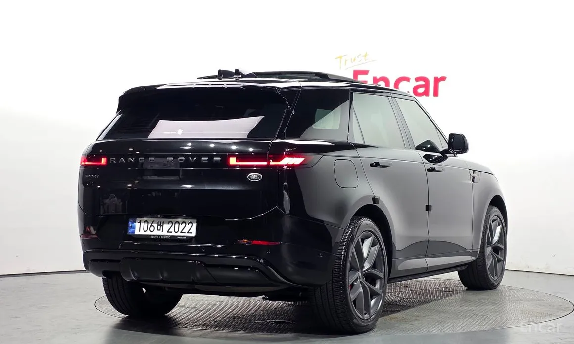 Land Rover Range Rover Sport, 2023 — фото 2 из 12